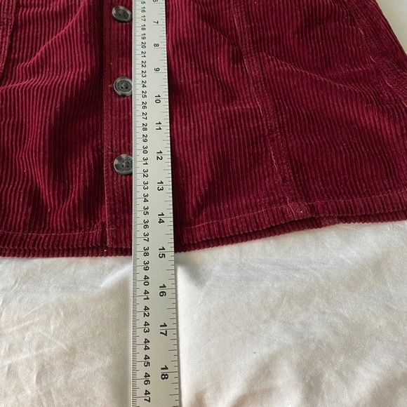 American Eagle Burgundy/Wine Women's Corduroy Button Up Front Mini Skirt Size 0 - Picture 13 of 15